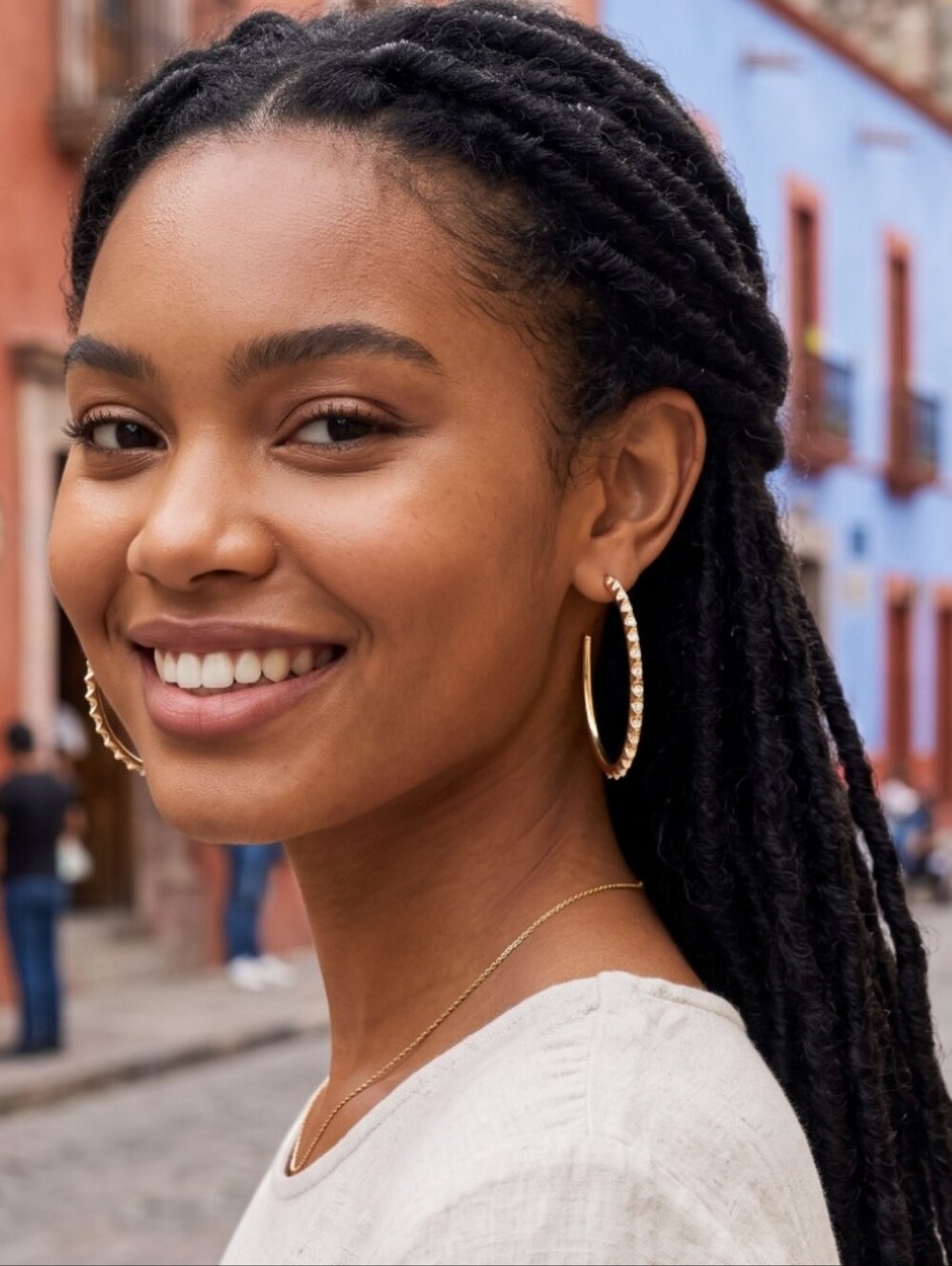 Kendra Scott Veronica Hoop Earrings in Gold